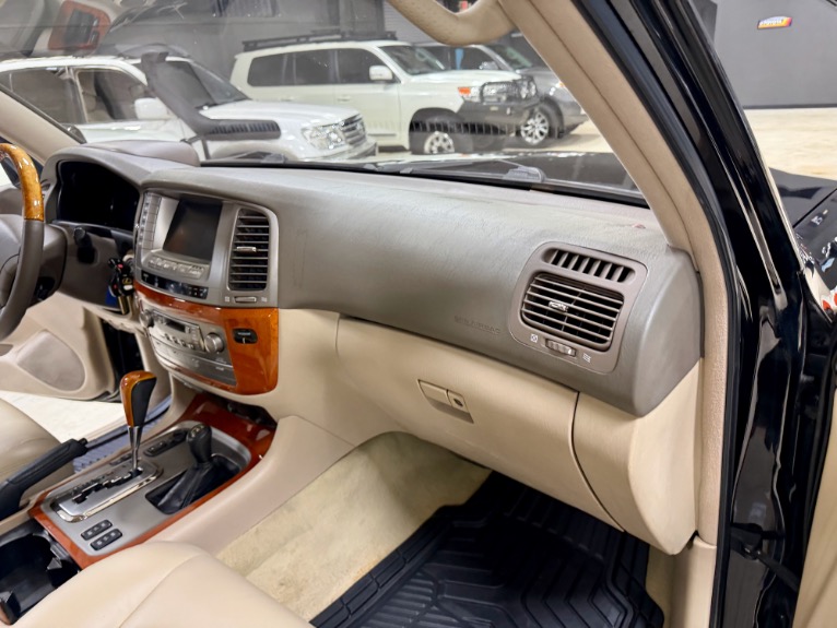 2003 Lexus LX 470 - Photo 19