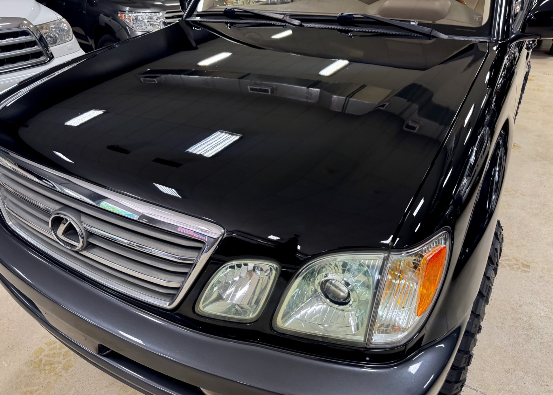 2003 Lexus LX 470 - Photo 33