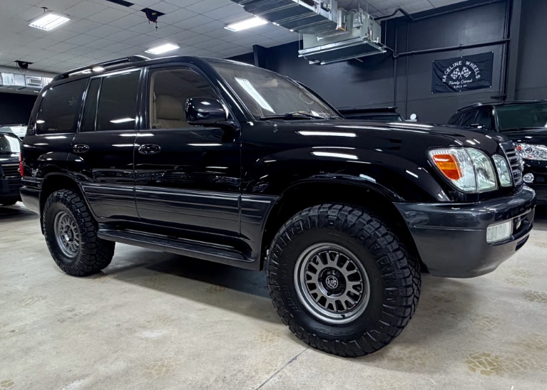 2003 Lexus LX 600 470's photo