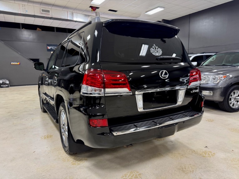 2013 Lexus LX 570 - Photo 12