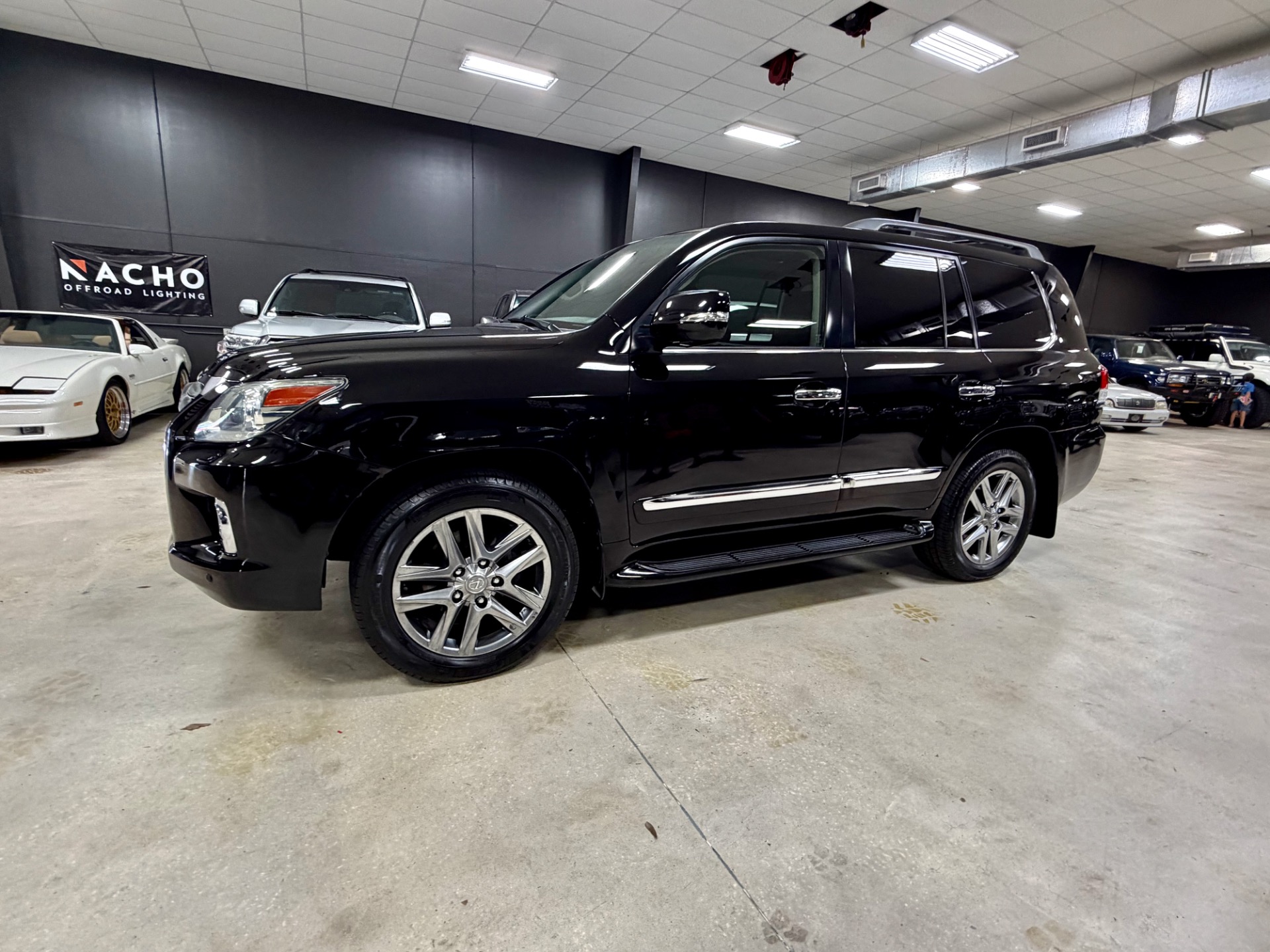 2013 Lexus LX 570 - Photo 46