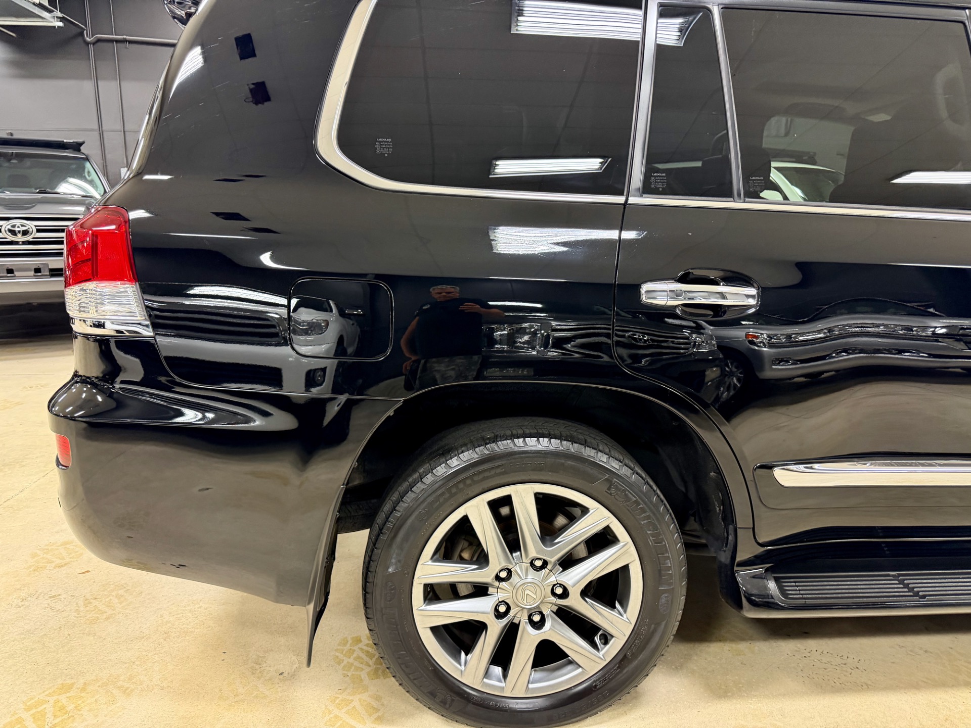 2013 Lexus LX 570 - Photo 49