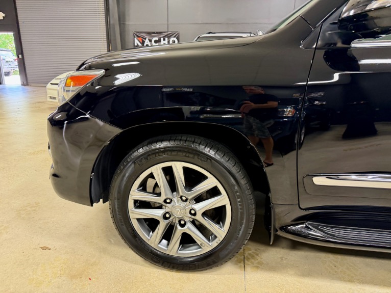 2013 Lexus LX 570 - Photo 21