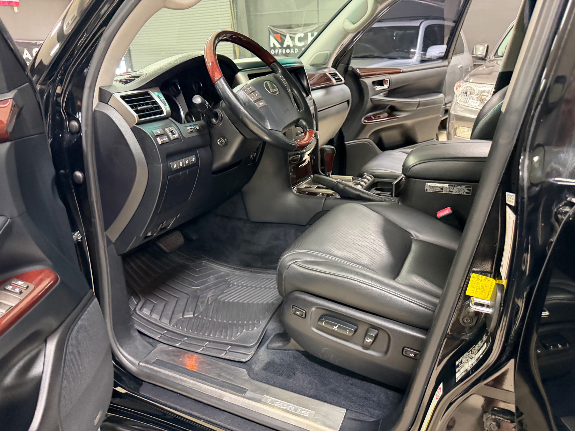2013 Lexus LX 570 - Photo 54