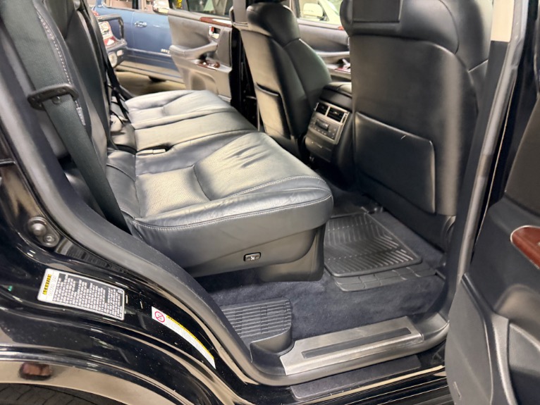 2013 Lexus LX 570 - Photo 27