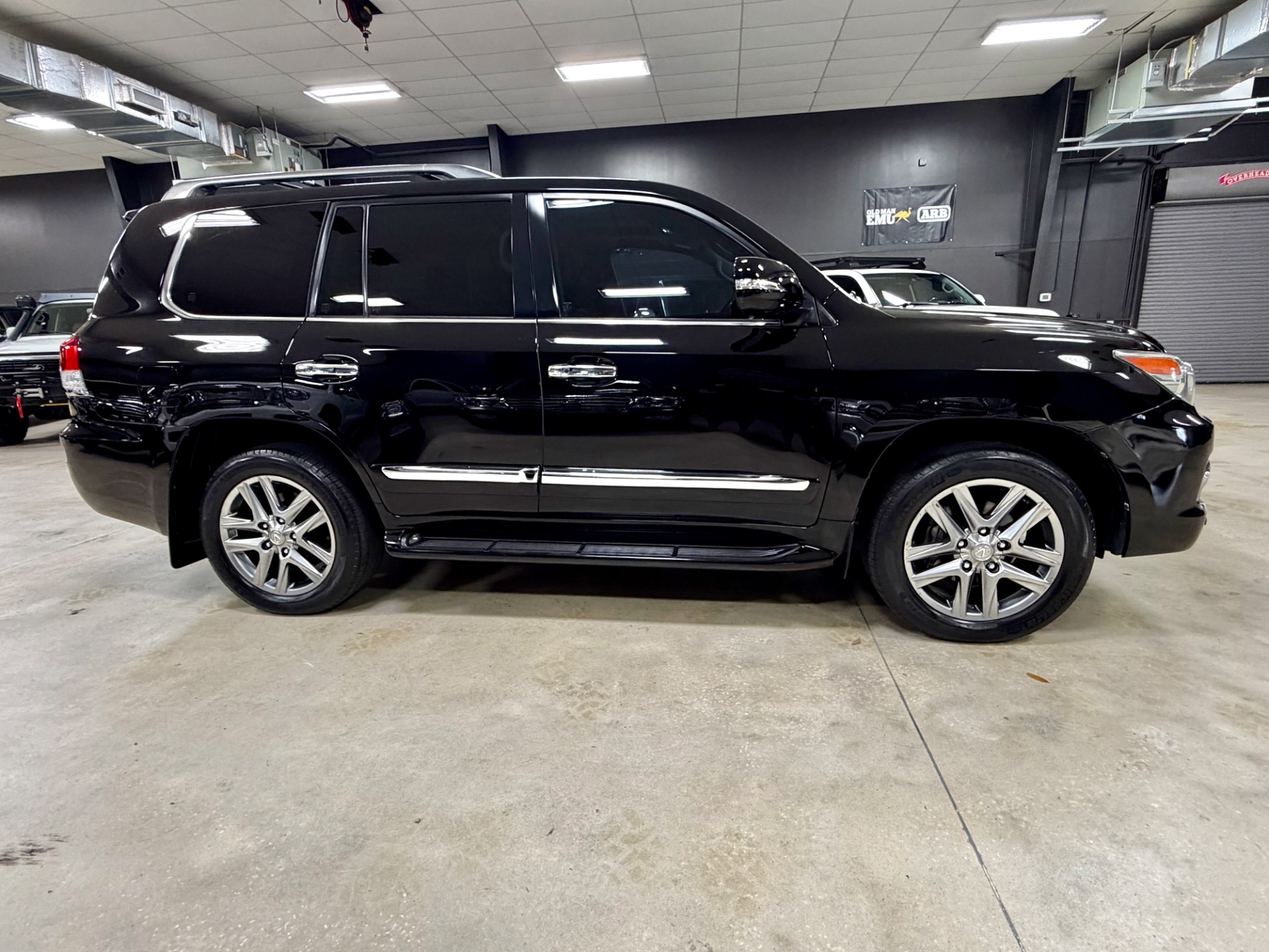 2013 Lexus LX 570 - Photo 39