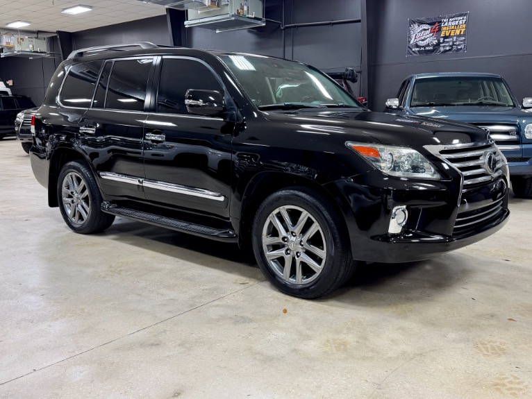 2013 Lexus LX 600 570's photo