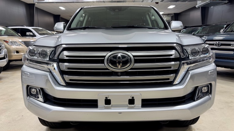 2016 Toyota Land Cruiser Base - Photo 13