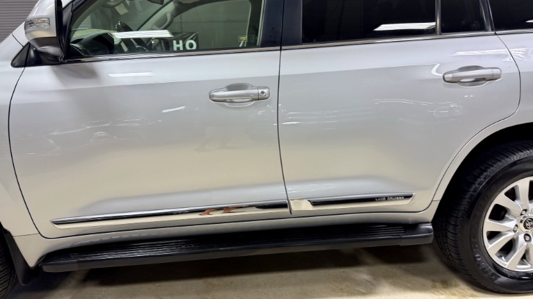 2016 Toyota Land Cruiser Base - Photo 16