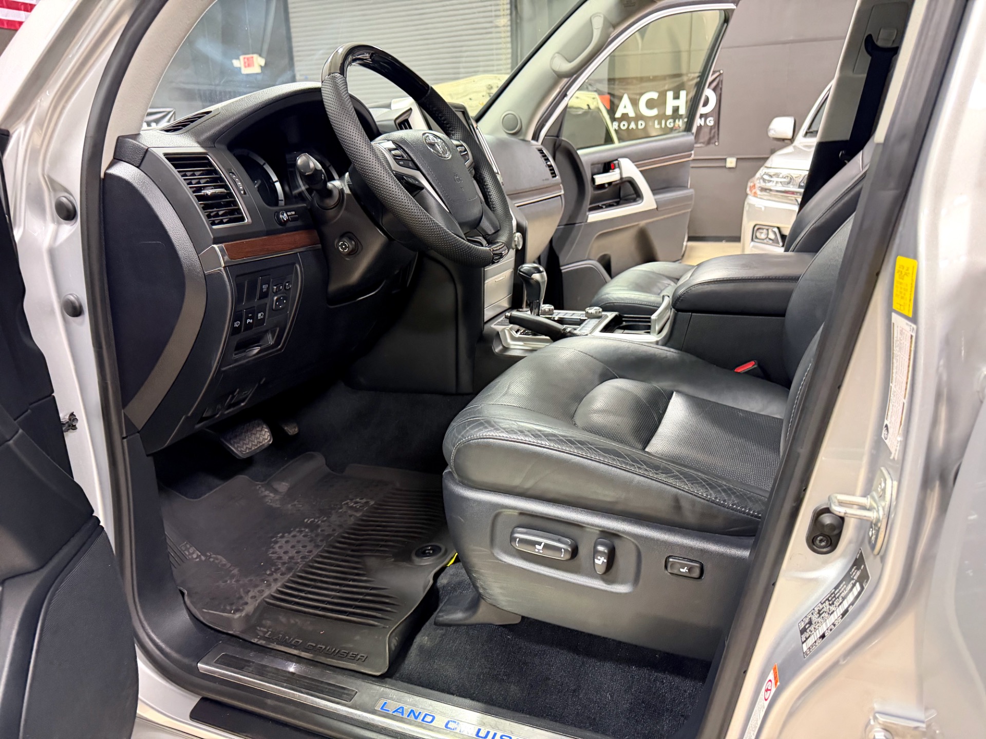 2016 Toyota Land Cruiser Base - Photo 54