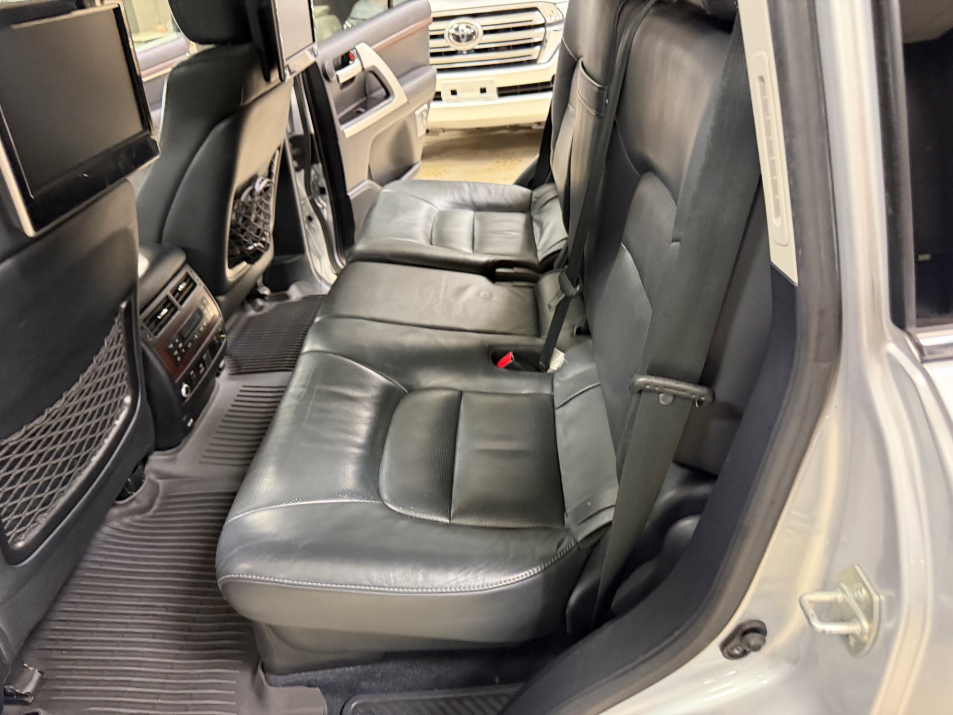 2016 Toyota Land Cruiser Base - Photo 57