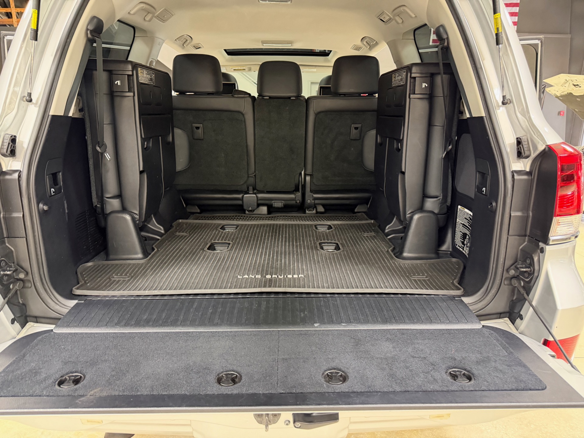 2016 Toyota Land Cruiser Base - Photo 58