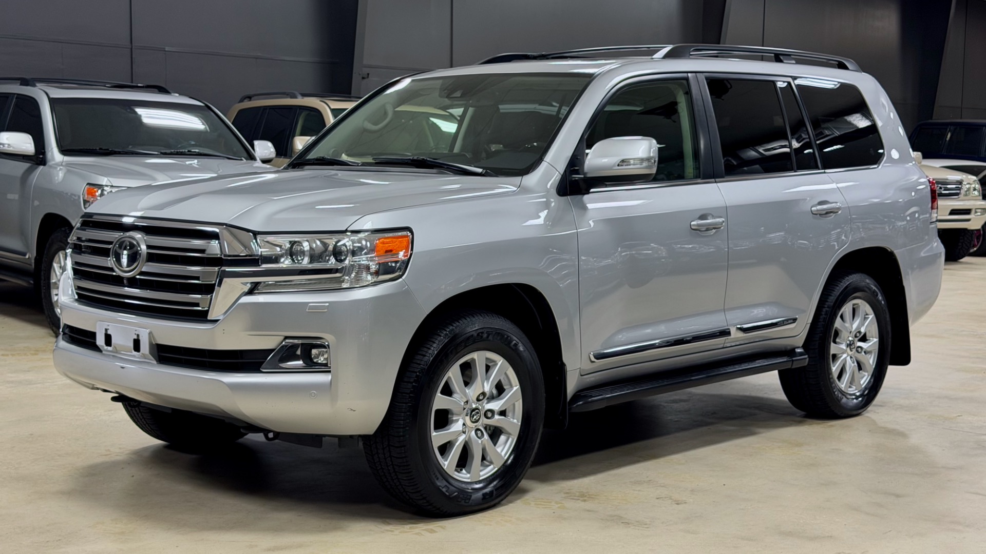 2016 Toyota Land Cruiser Base - Photo 35