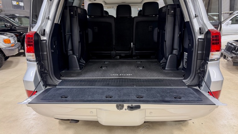 2016 Toyota Land Cruiser Base - Photo 33