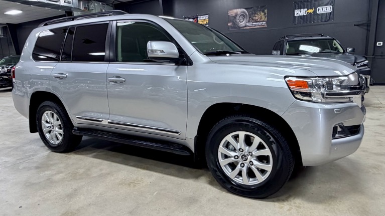 2016 Toyota Land Cruiser Base - Photo 6