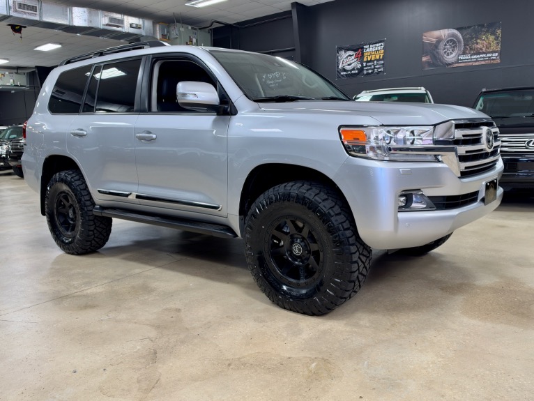 2016 Toyota Land Cruiser