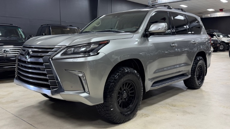 2018 Lexus LX 600 570 THREE-ROW's photo