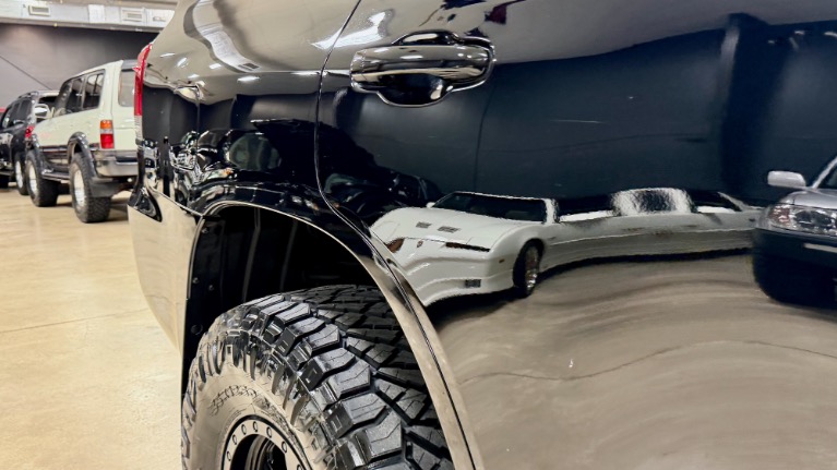 2018 Toyota Land Cruiser Base - Photo 24
