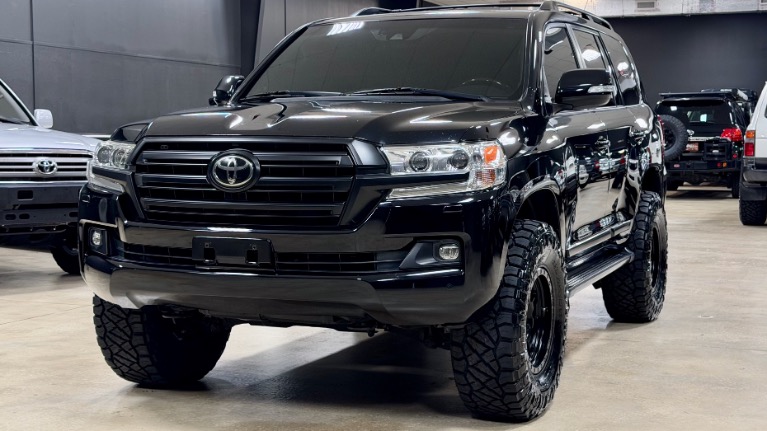 2018 Toyota Land Cruiser Base - Photo 35
