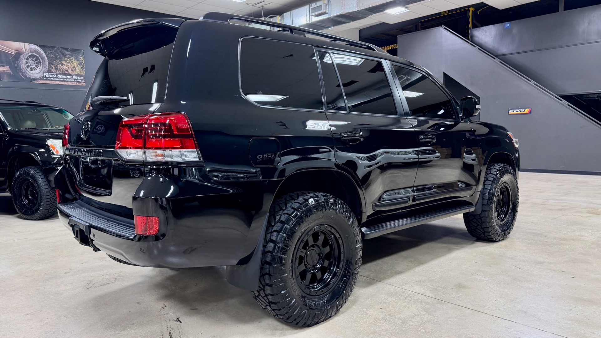 2018 Toyota Land Cruiser Base - Photo 44