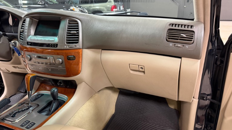 2006 Lexus LX 470 - Photo 20