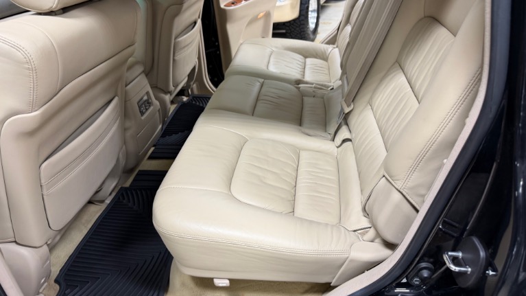 2006 Lexus LX 470 - Photo 21