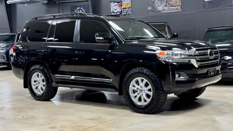2019 Toyota Land Cruiser -'s photo