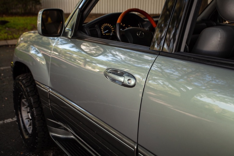 Used 2002 Lexus LX 470 For Sale (Sold) | Kings Chariot Stock