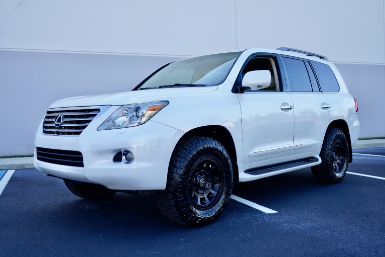 2021 Lexus LX 570 Review | AAA Oregon/Idaho