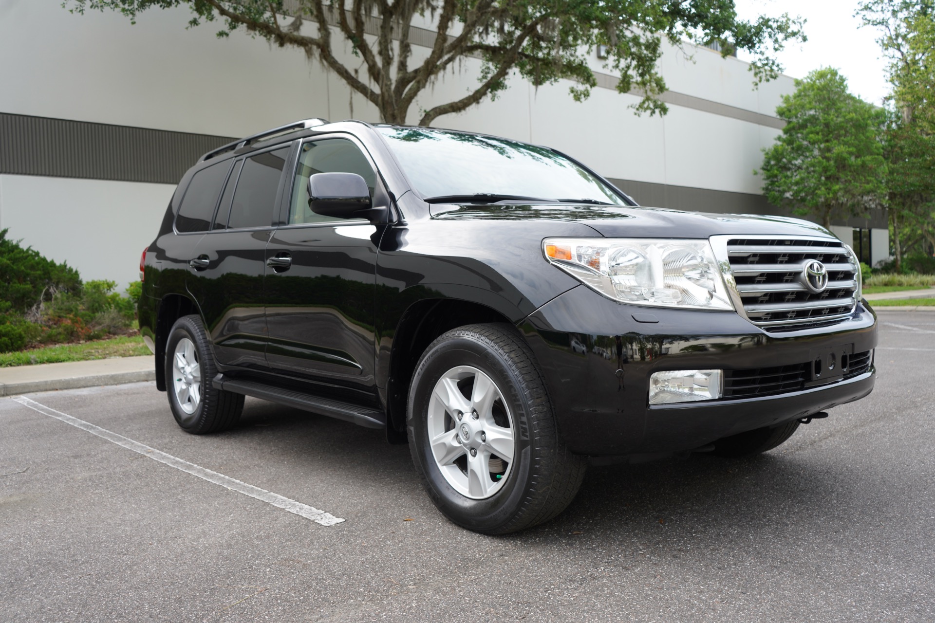 Used 2011 Toyota Land Cruiser 200 1 OWNER CLEAN CARFAX For Sale (27,500) Kings Chariot Stock