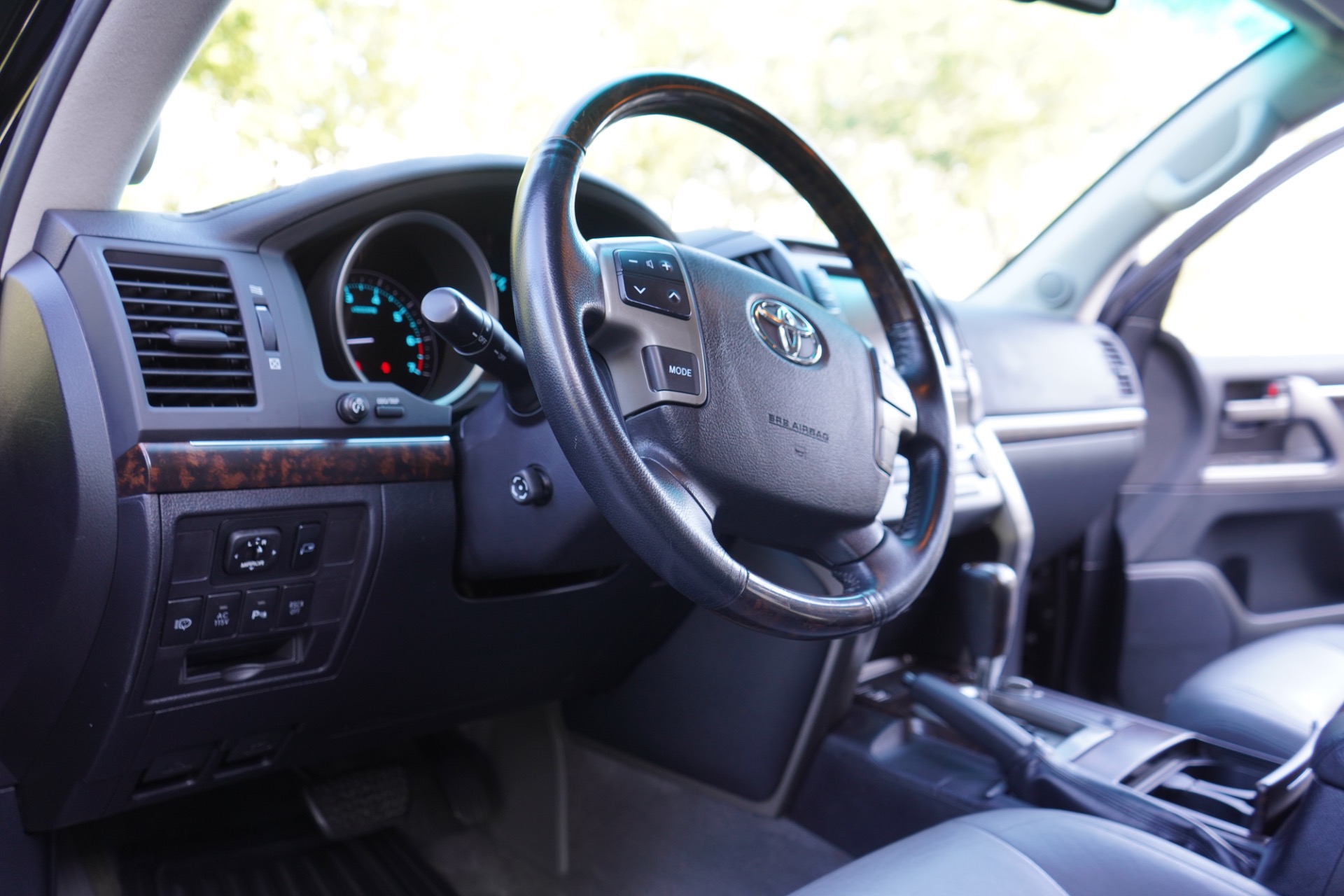 Used 2009 Toyota Land Cruiser LOW 126K 200 For Sale (Sold