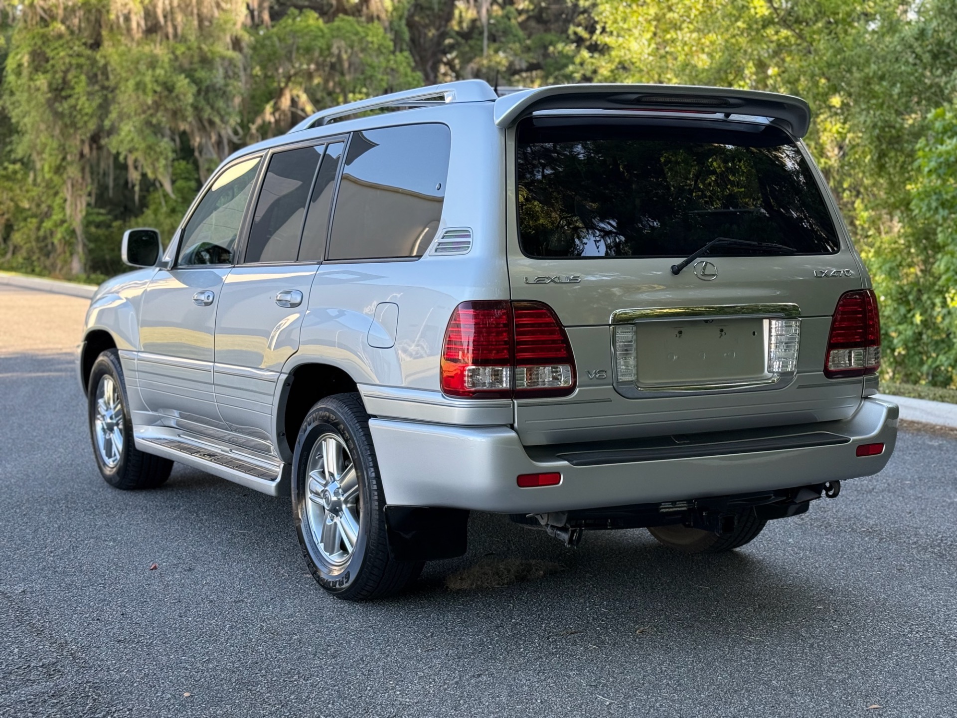 2006 Lexus LX 470 photo 10