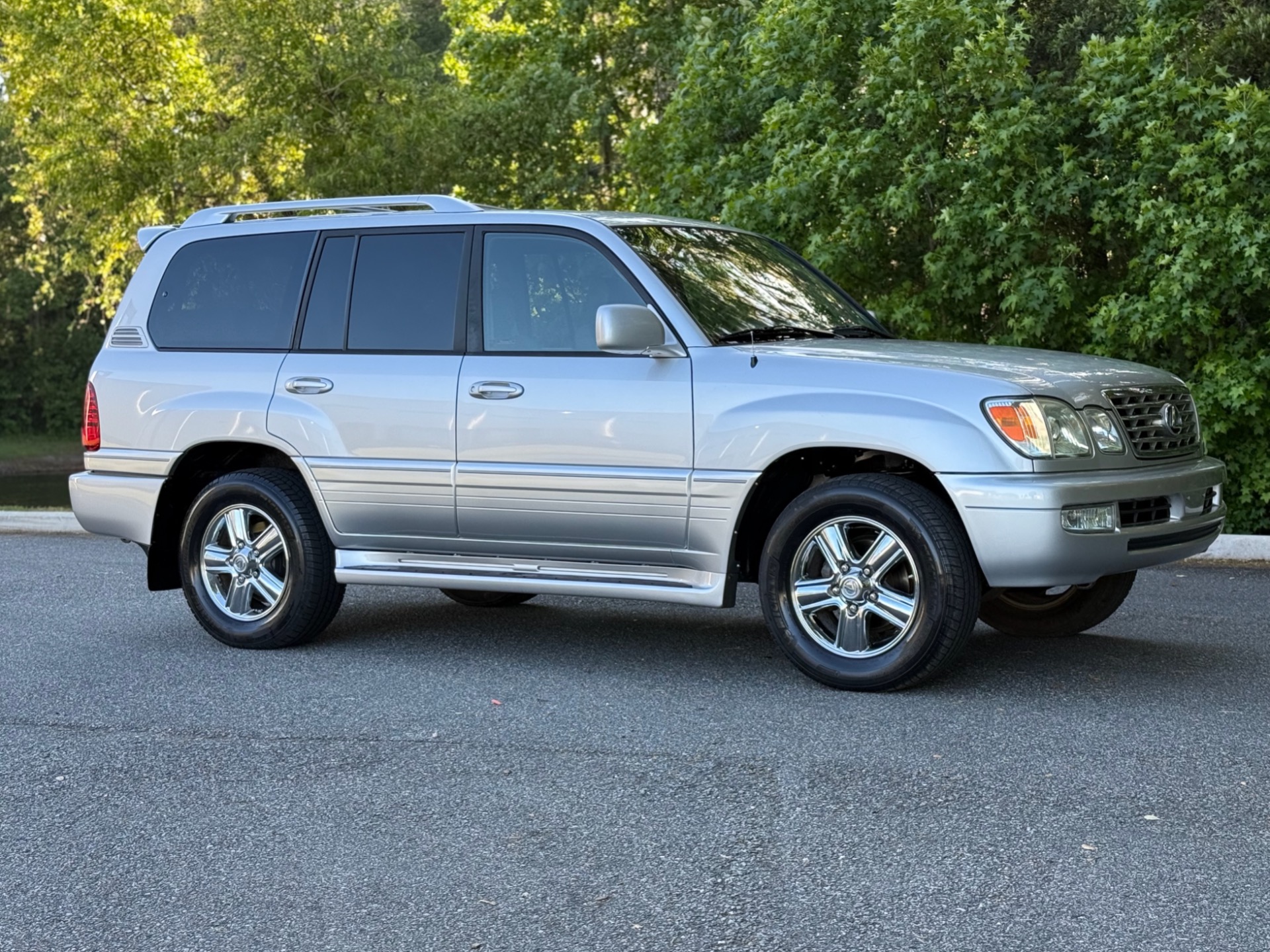 2006 Lexus LX 470 photo 6