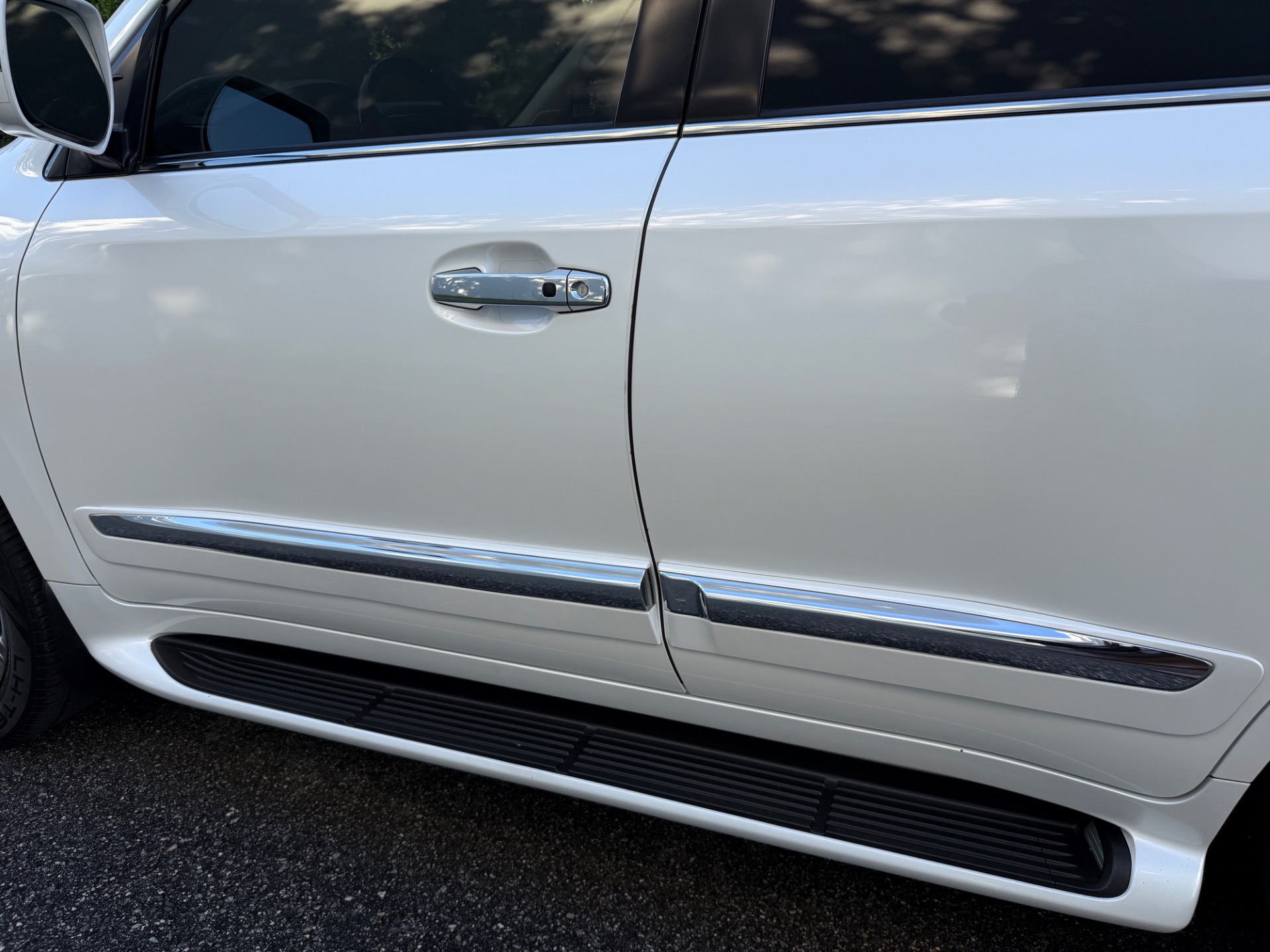 2013 Lexus LX 570 photo 14