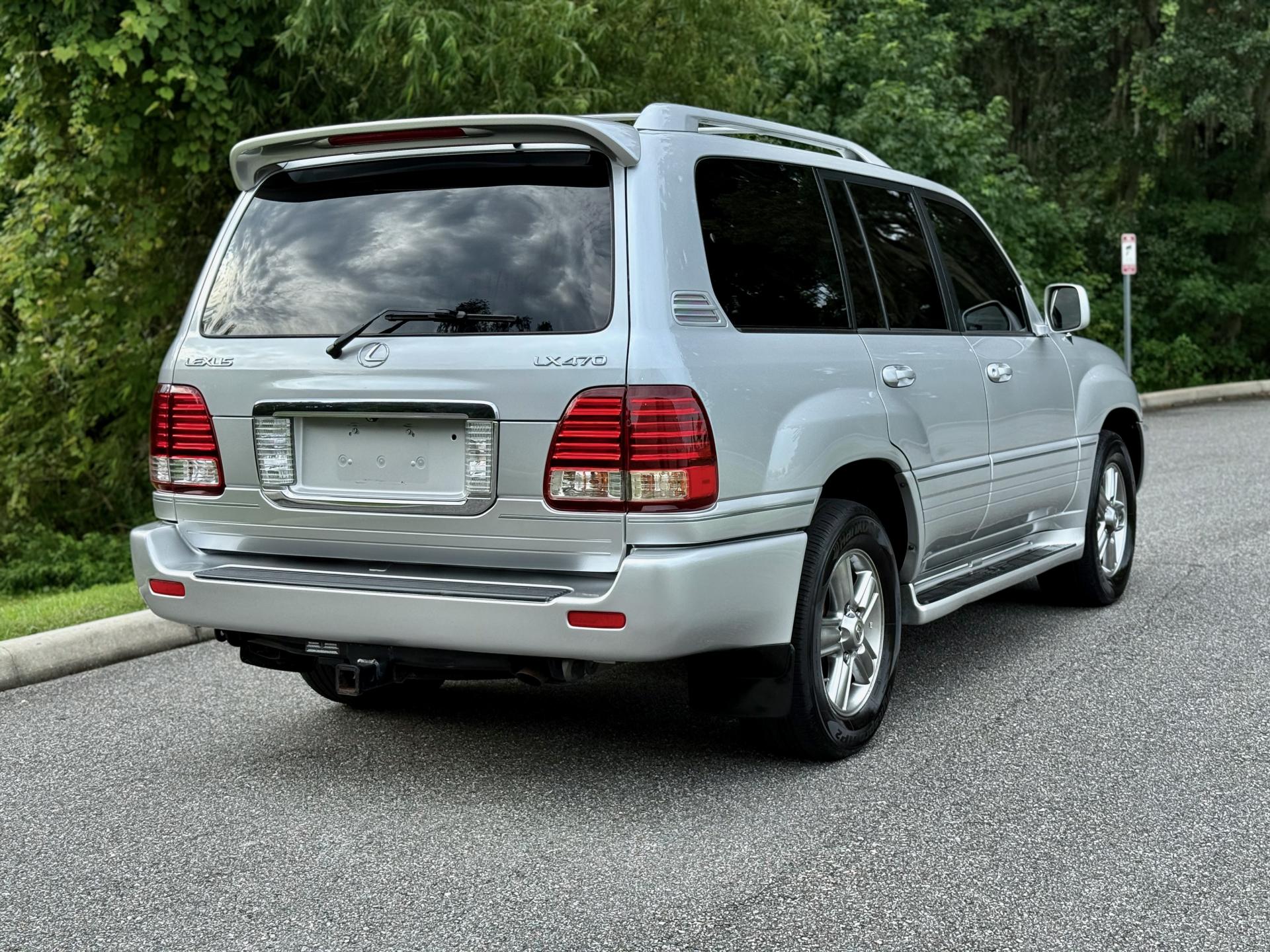 2006 Lexus LX 470 photo 11