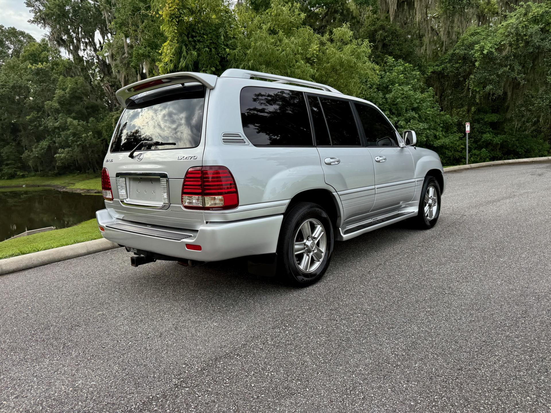 2006 Lexus LX 470 photo 23