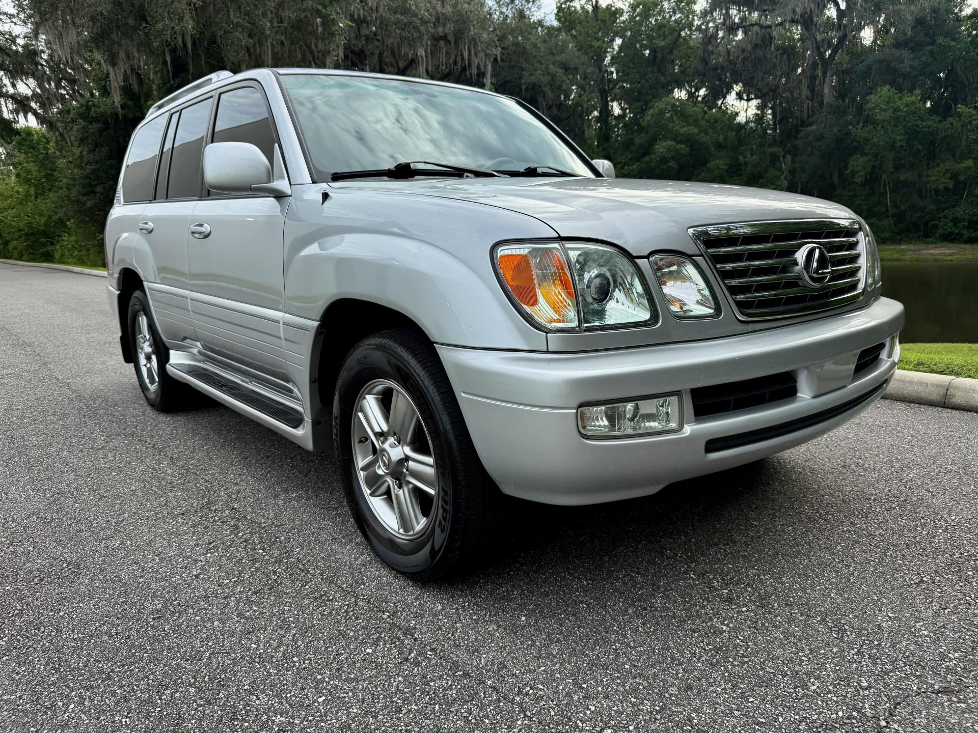2006 Lexus LX 470 photo 26