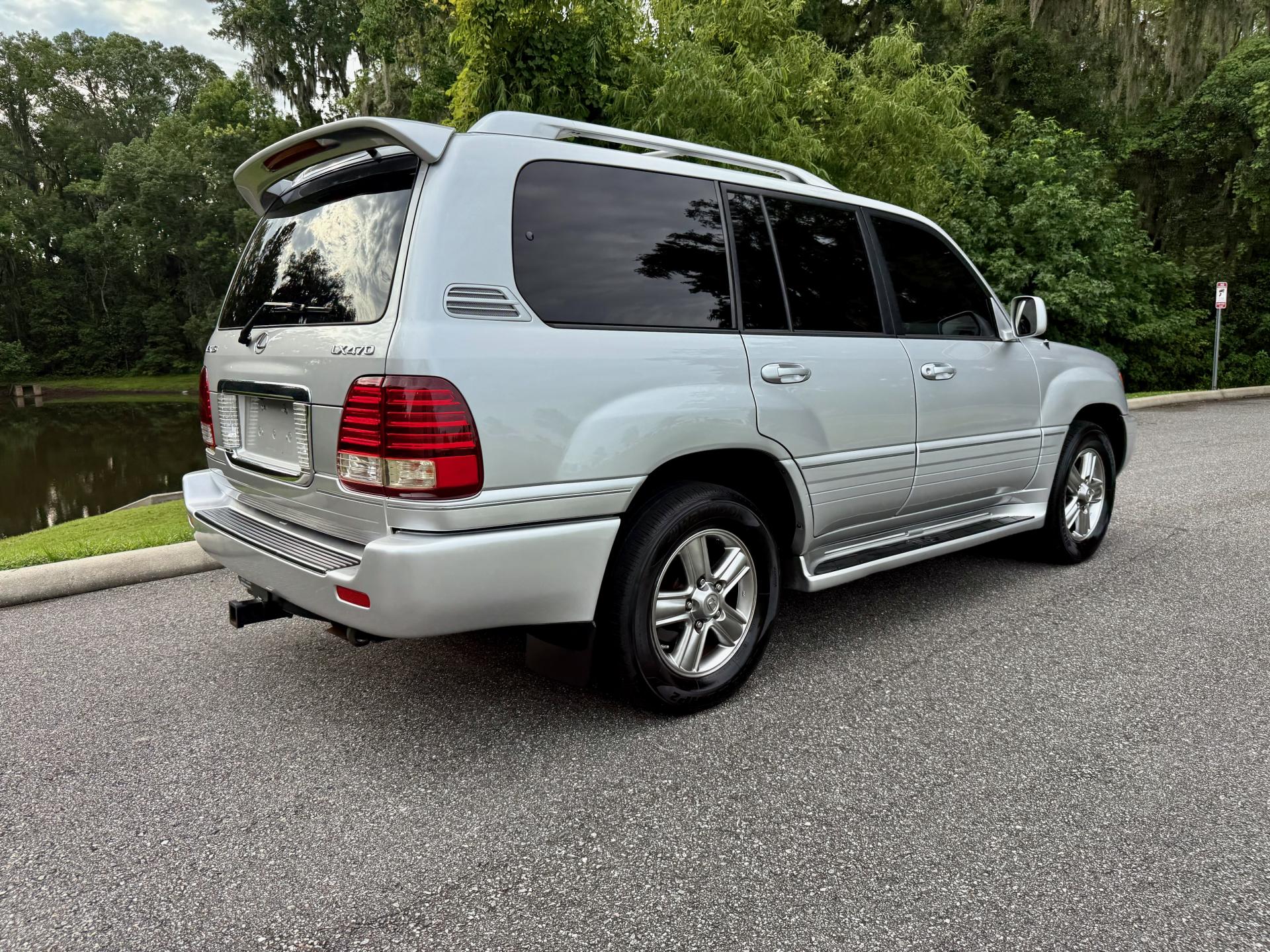 2006 Lexus LX 470 photo 6