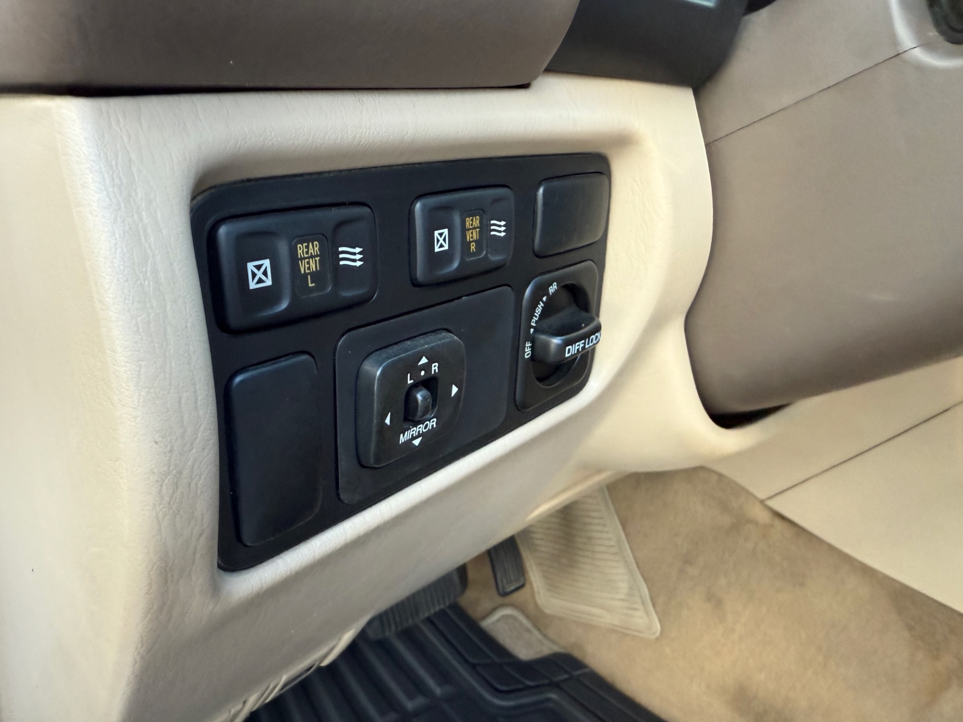 1998 Toyota Land Cruiser photo 18