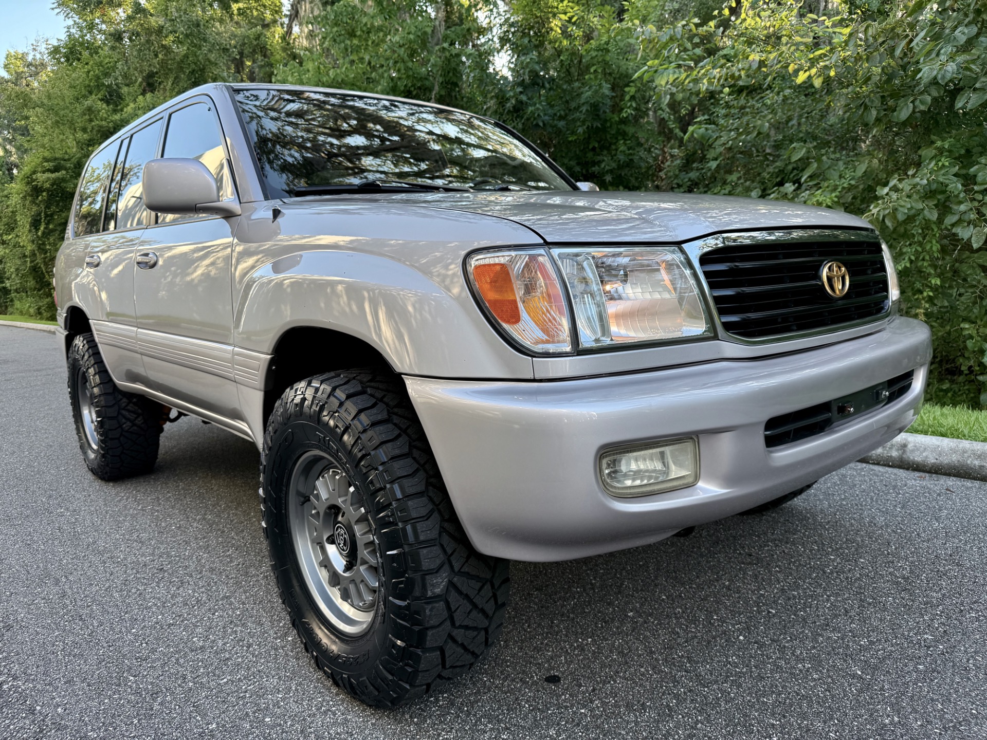 1998 Toyota Land Cruiser photo 9