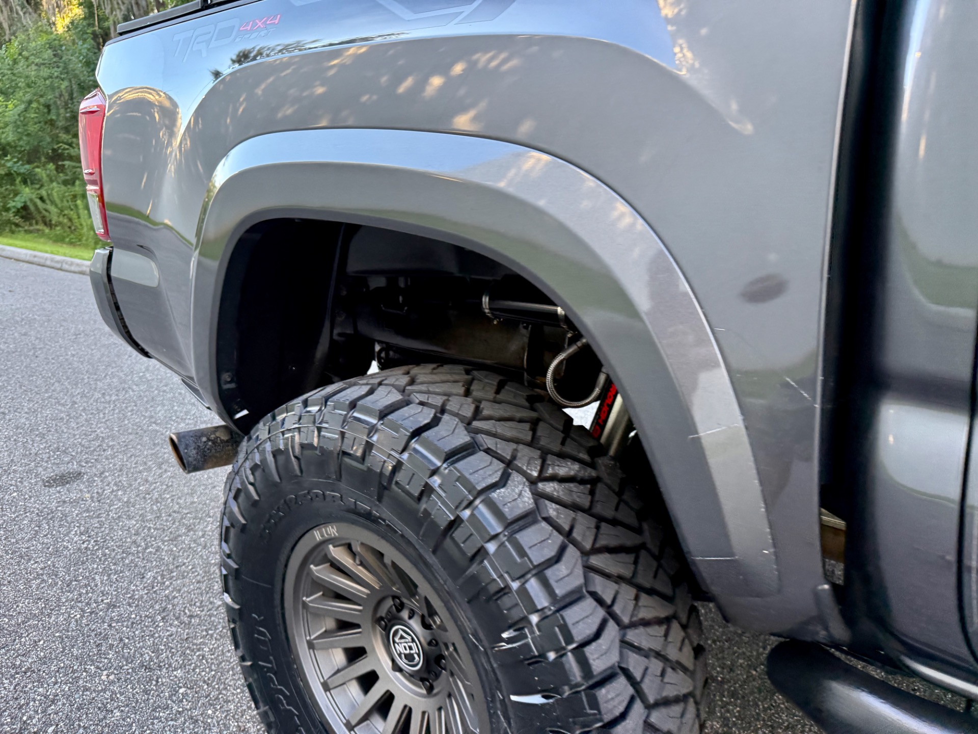 2016 Toyota Tacoma TRD Sport photo 20