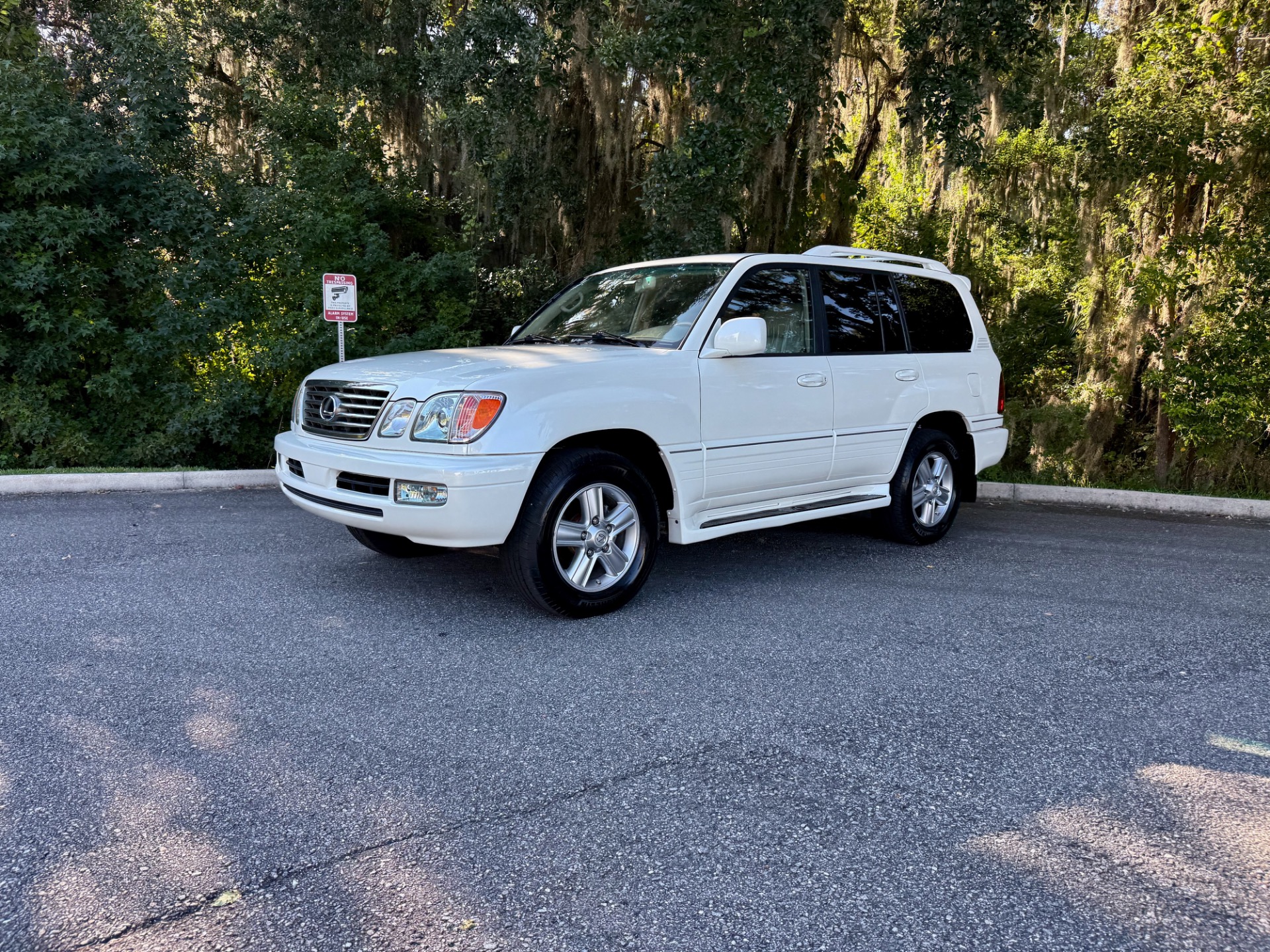 2006 Lexus LX 470 photo 13