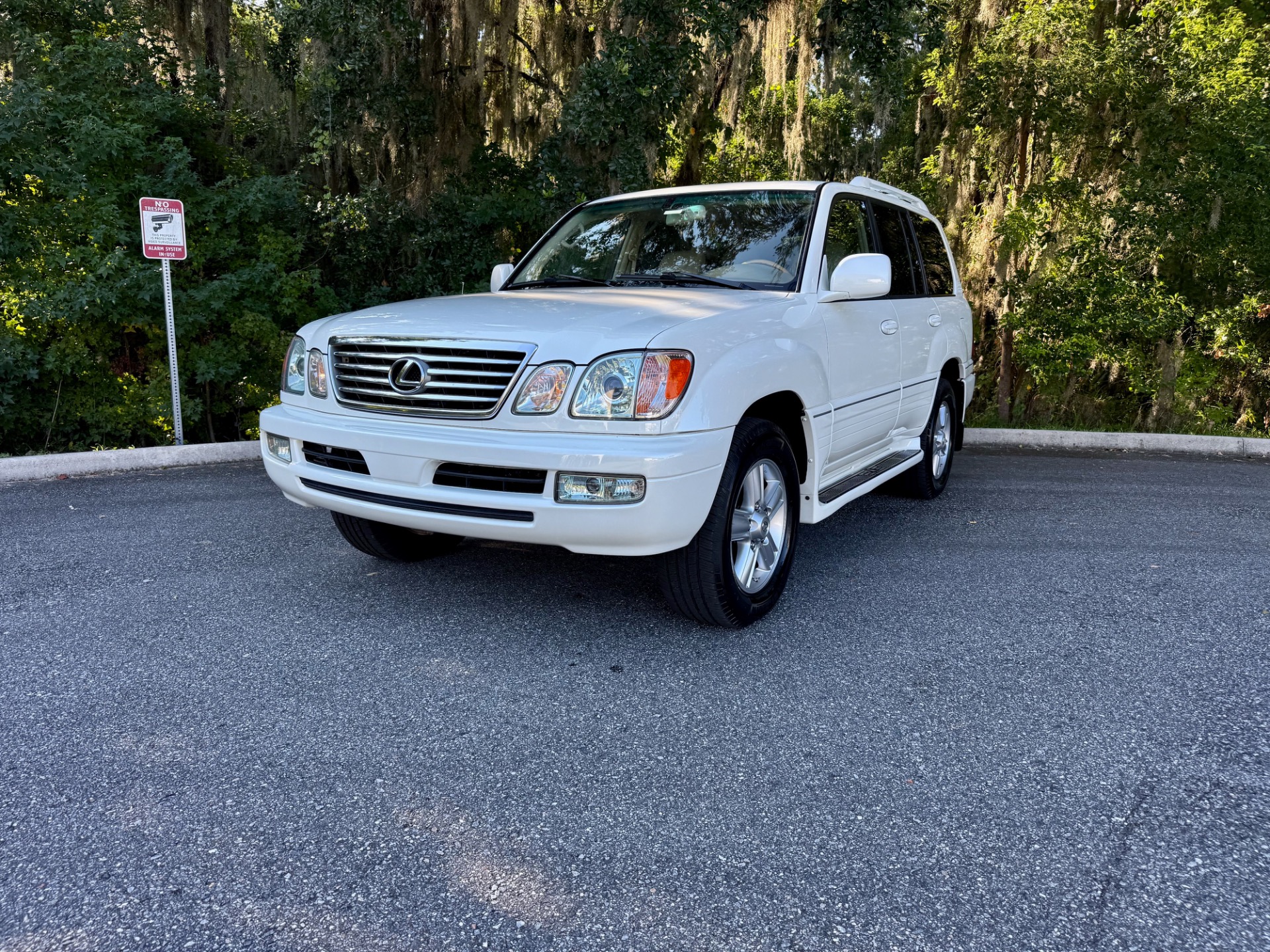 2006 Lexus LX 470 photo 15