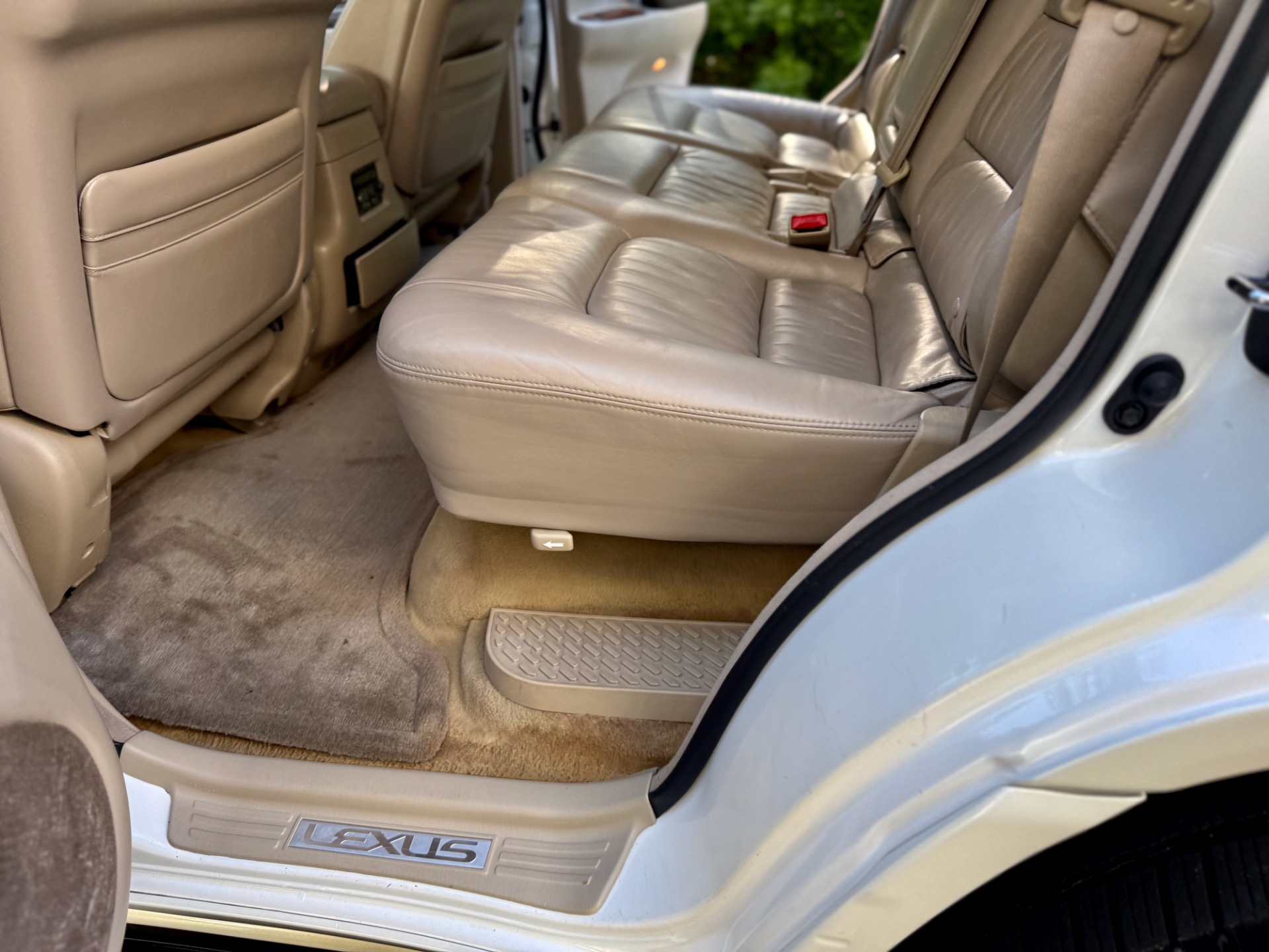 2006 Lexus LX 470 photo 22