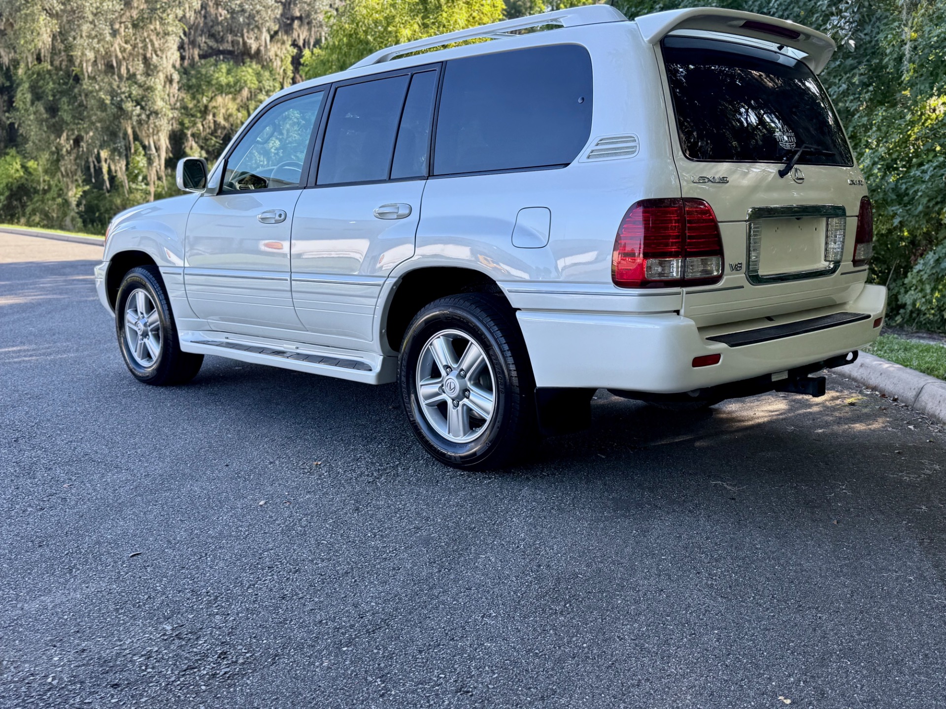 2006 Lexus LX 470 photo 7