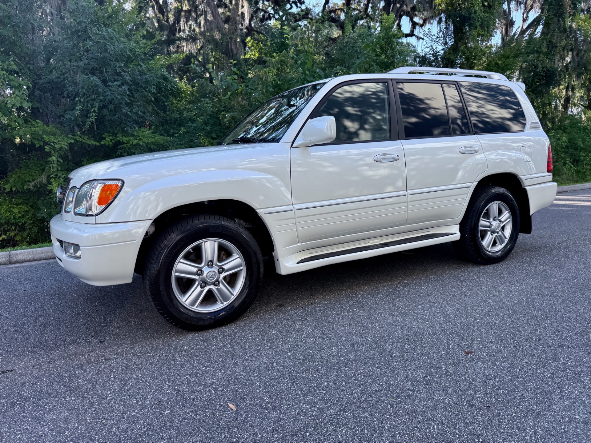 2006 Lexus LX 470 photo 8