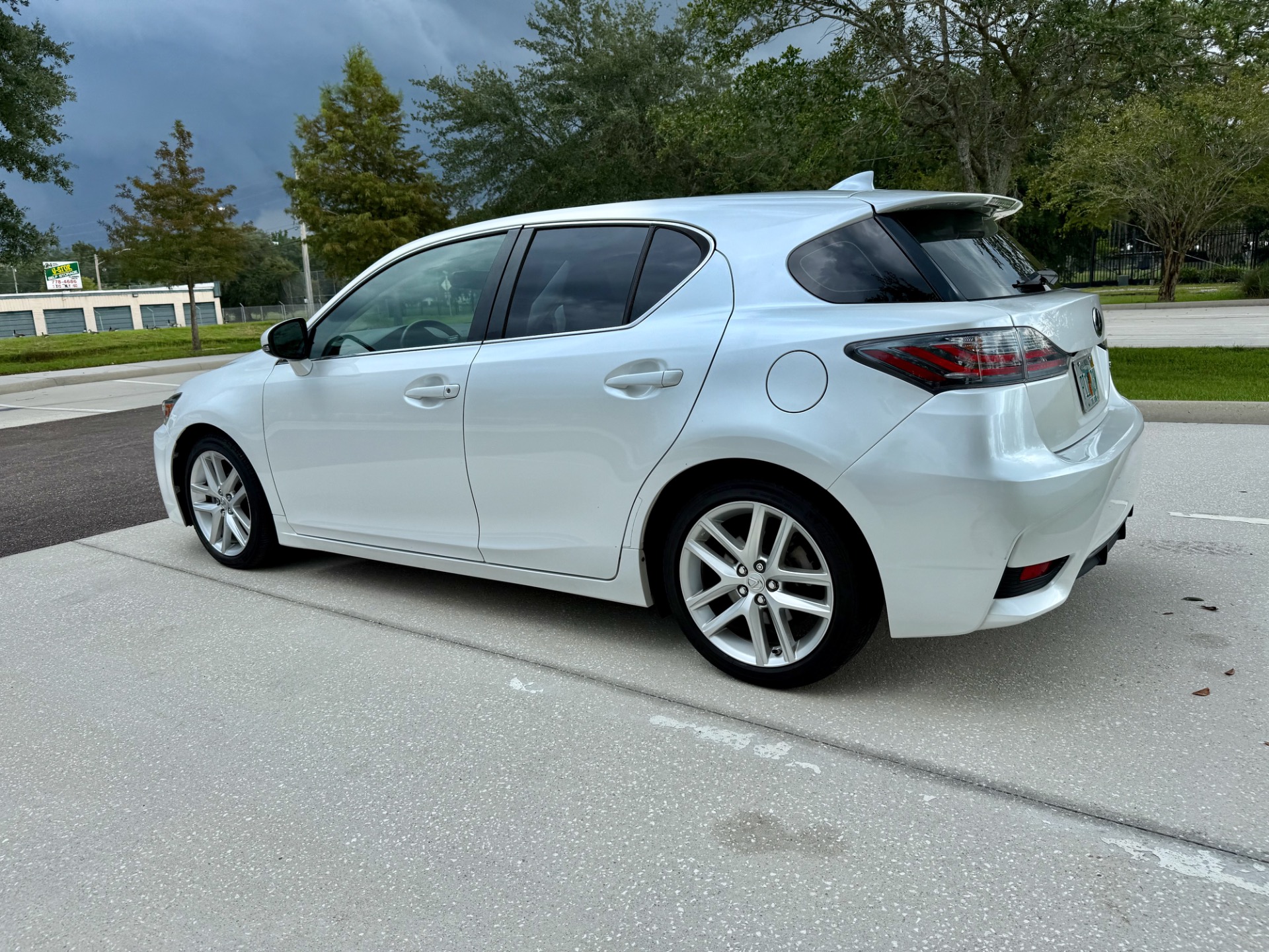 2016 Lexus CT 200h photo 6
