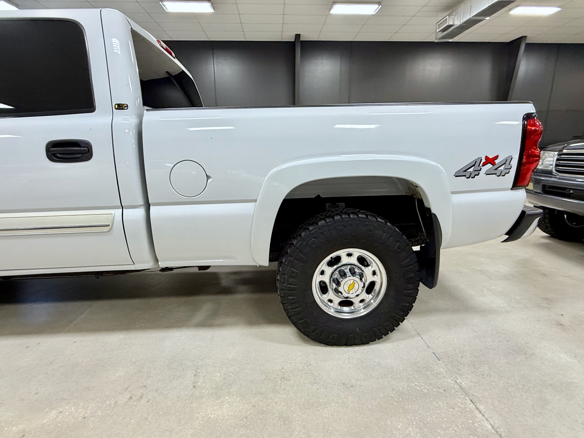 2005 Chevrolet Silverado 2500HD LT photo 11