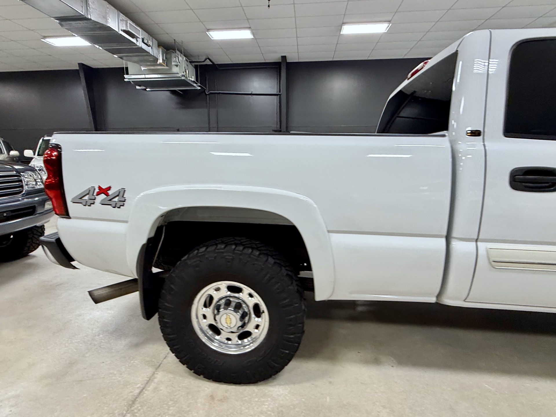 2005 Chevrolet Silverado 2500HD LT photo 16
