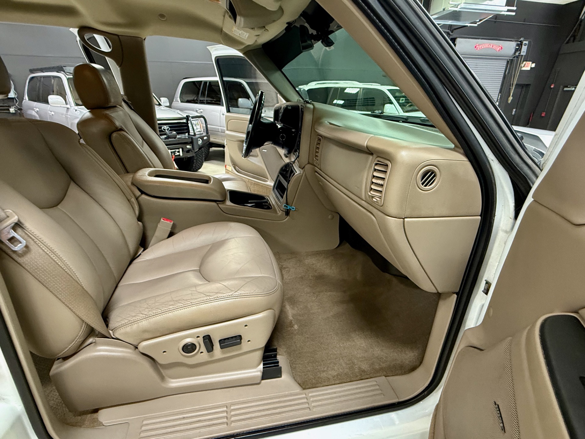 2005 Chevrolet Silverado 2500HD LT photo 23